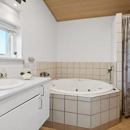 Prázdninový dům Magga - 520m From The Sea By Interhome Bogentved